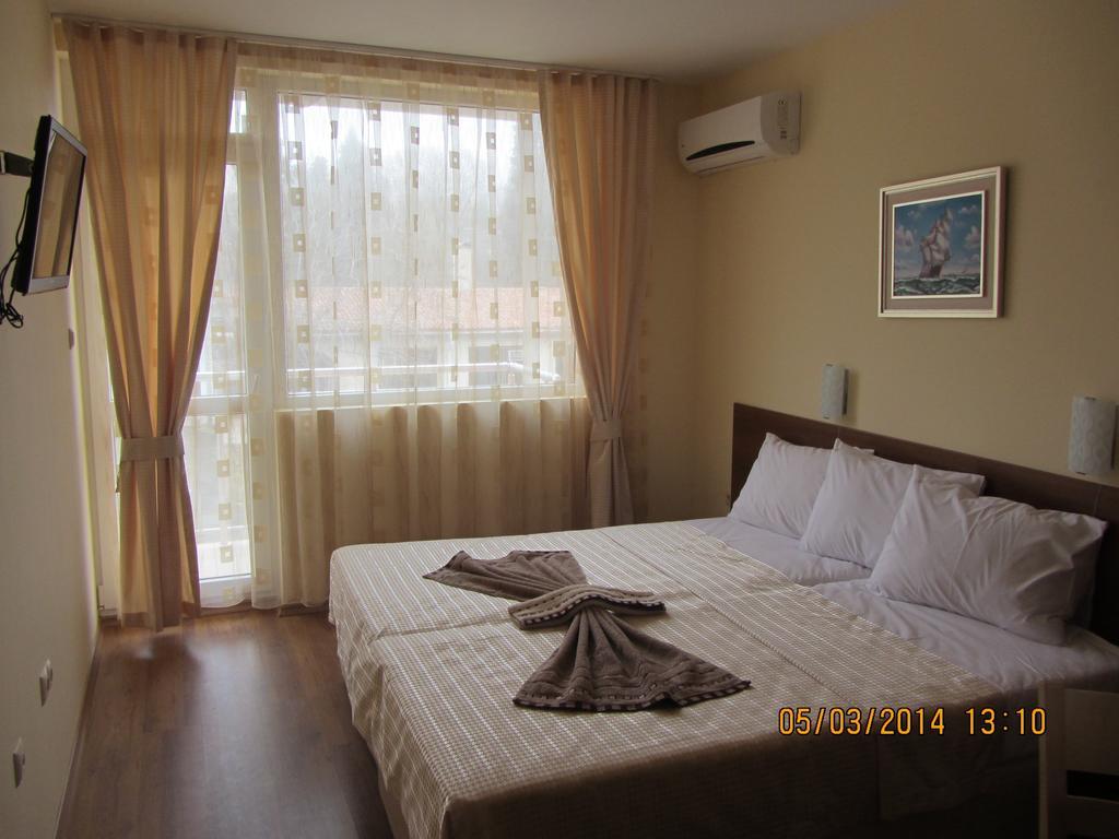 Stephanovy Guest House Sozopol Habitación foto
