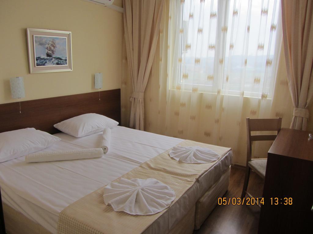 Stephanovy Guest House Sozopol Habitación foto